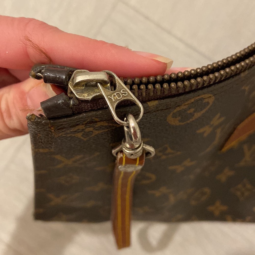 Vintage Louis Vuitton Clutch Wristlet - Picture 7 of 8